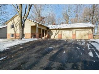 9505 178th St, Lakeville, MN 55044-7693