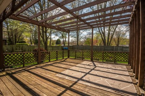 12 Redwood Dr, Greenville PA  16125-1130 exterior