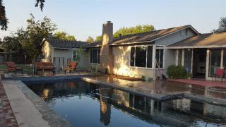 1569 Farris Ave, Fresno, CA 93728-1523