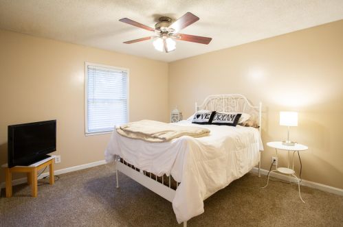 10328 Sunset Dr, Florence KY  41042-3348 exterior