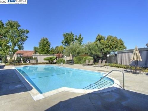 1469 Calle Enrique, Pleasanton CA 94566-5922 exterior