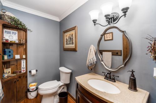 1320 Old Springfield Rd, London OH  43140-9202 exterior