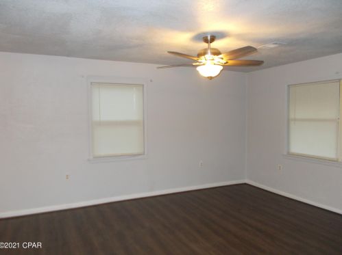3897 Highway 273, Graceville, FL 32440-4735