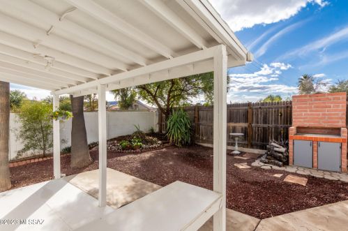 3001 Avenida Destino, Tucson AZ exterior