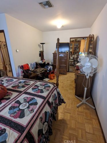 6704 Balboa Ave, Van Nuys CA  91406-4181 exterior