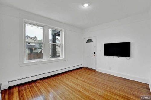 8806 4th Ave, North Bergen NJ  07047-5261 exterior