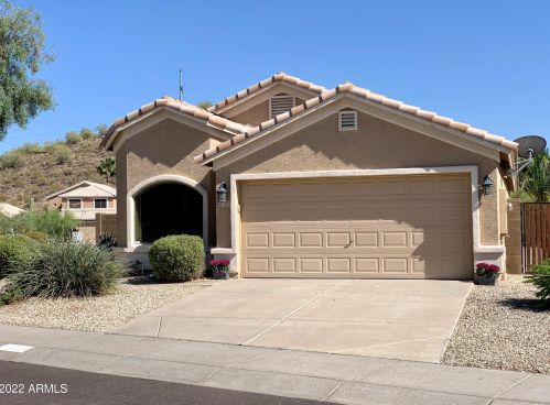 2221 Creedance Blvd, Phoenix, AZ 85024-8654