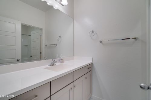 4716 Tremaine Ave, Gilbert AZ  85234 exterior