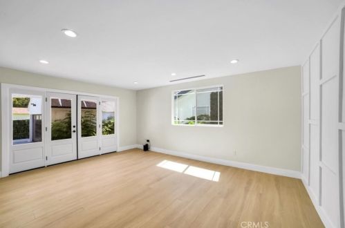 11512 La Maida St, North Hollywood CA  91601-4323 exterior