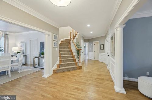 610 Poplar Dr, Falls Church VA  22046-2838 exterior