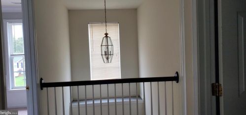 33 Amelia Ct, Fredericksburg VA  22405-6329 exterior
