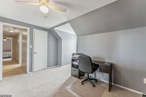 6 Devonshire Ct, Flemington NJ  08822-1813 exterior