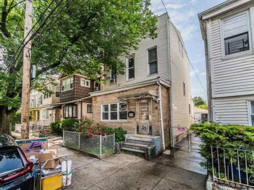 80-42 89th Ave, Jamaica, NY 11421-2410