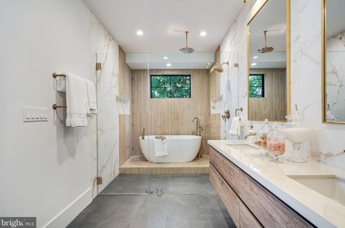 4915 Western Ave, Washington DC  20016-4319 exterior