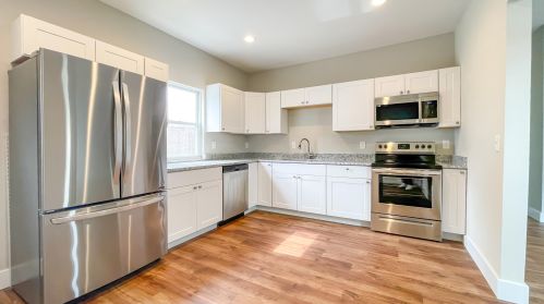 310 Berry St, Newport, KY 41074-1033