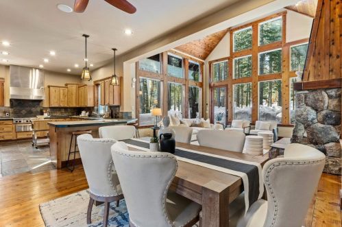 14549 Davos Dr, Truckee CA 96161-7165 exterior