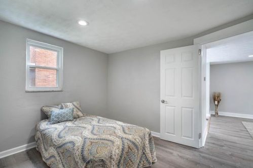 4052 Meadowbrook Blvd, Pittsburgh PA  15227-3436 exterior