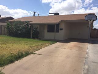 6531 Rose Ln, Glendale, AZ 85301-4322