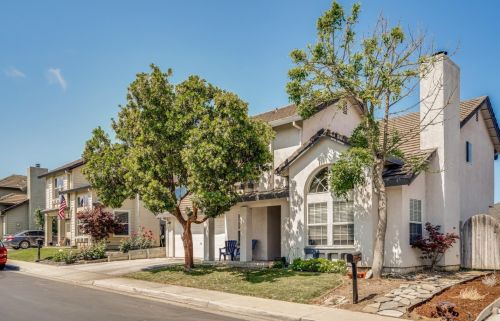 1325 Aspen Cir, Hollister, CA 95023-5887