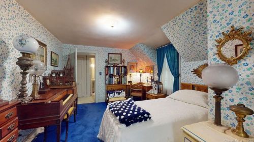 541 Lincoln St, New Britain CT 06052-1802 exterior