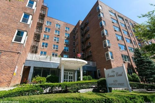 629 Kappock St, Bronx NY  10463-7705 exterior