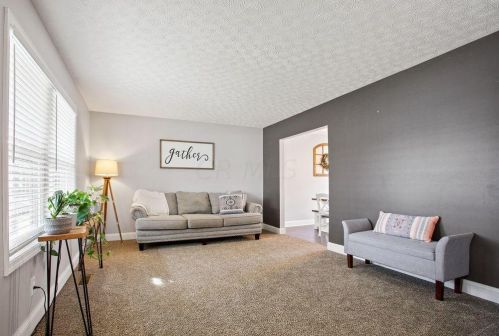 3647 Juniper St, Darbydale, OH 43123-9204