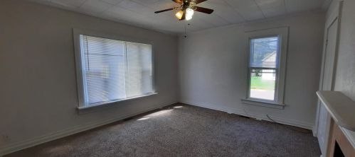 384 Wood St, Wilmington OH  45177-1239 exterior