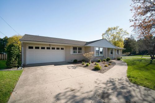 2139 32nd St, Two Rivers, WI 54241-1605