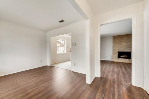 883 Dogwood Trl, Lancaster, TX 75146-1416