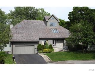 68 Revonah Cir, Stamford, CT 06905-4000