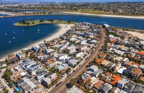 805 Brighton Ct, San Diego, CA 92109-8229