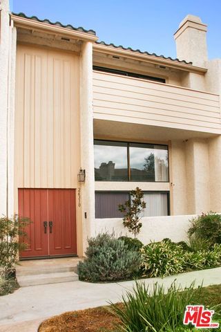 26310 Plata Ln, Calabasas, CA 91302-2611