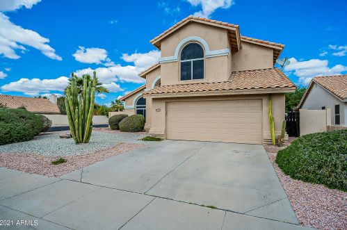 7154 Los Gatos Dr, Glendale, AZ 85310-5600