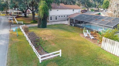 32009 Harris Rd, Tavares FL  32778-4643 exterior