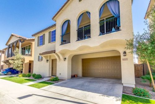 4223 Erie St, Gilbert, AZ 85295