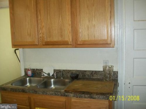 510 Clayton St, Wilmington, DE 19805-3142