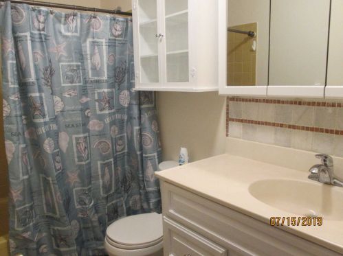 2 Locust Ct, Fishkill NY  12524-2634 exterior