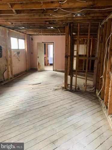 902 Irving St, Washington DC  20017-3416 exterior