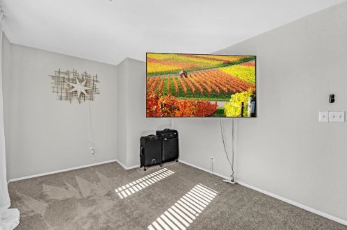 61 Kenneth Ct, West Pittsburg CA  94565-1545 exterior