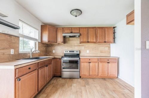 9737 Morehead Ln, Port Richey FL  34668-4233 exterior