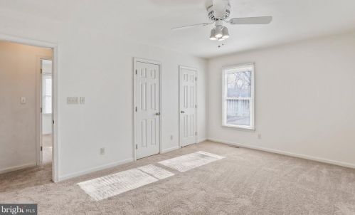 166 Hyde Park Ln, Charles Town WV  25414-4545 exterior