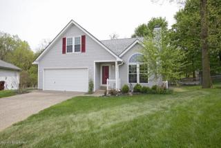 8122 Village Point Dr, Louisville, KY 40291-2284