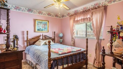 3848 Rolling Mdw Dr, Bedford TX  76021-2640 exterior