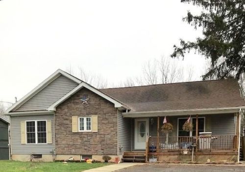 35 Pioneer Rd, Shortsville, NY 14548-9303