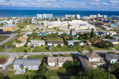 104 Claire Ter, Daytona Beach FL 32118-5114 exterior