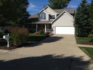 6290 Jamestowne Dr, Cleveland OH  44130-2854 exterior