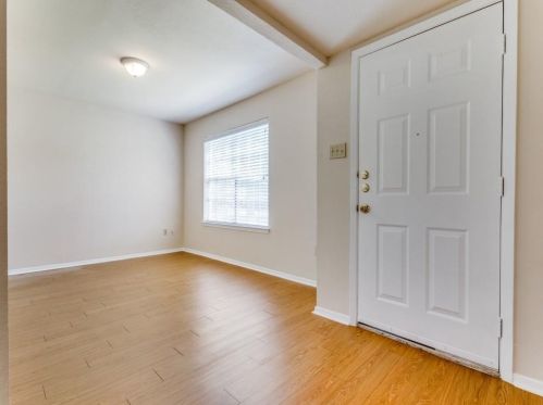 4408 Adelphi Ln, Austin TX  78727-5201 exterior