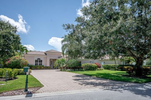 7633 Preserve Ct, West Palm Beach, FL 33412-2426