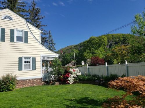 41 Morris Ave, Nelsonville, NY 10516-1705