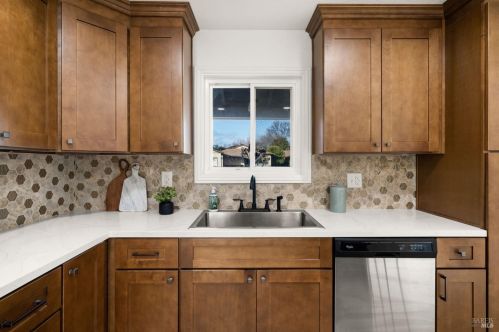 1930 Forest Ln, Vacaville CA  95687-6115 exterior